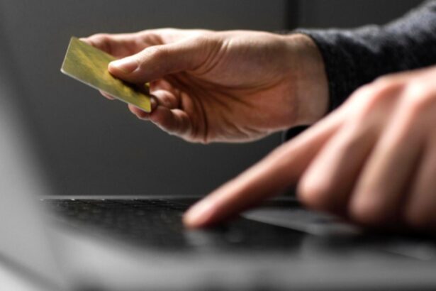 curierul fantoma noua escrocherie care face victime in randul romanilor cum functioneaza metoda care imita livrarile reale 695d25ef204bc