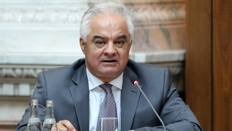 exclusiv oficial bnr reducerea de 10 in administratie nu e suficienta marea problema suntem tot in romania anilor 60 a lui ceausescu 6964b932a3b02