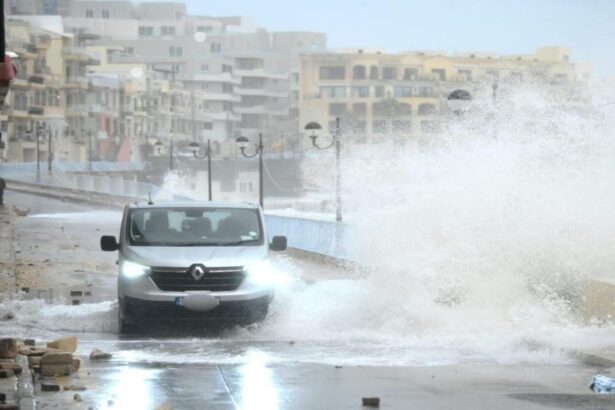 furtuna harry a lovit malta zboruri deviate drumuri blocate si pagube semnificative provocate de vantul puternic de peste 100 km h foto video 6970ac322695d