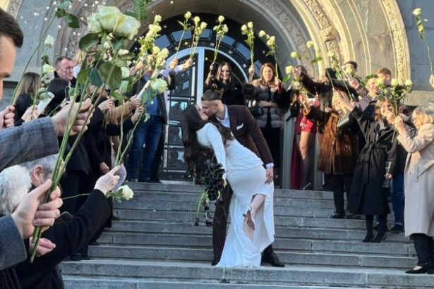 galerie foto radu dragusin s a casatorit cu ioana stan imagini cu superba sotie a dragonului 696fb46d3b5c9