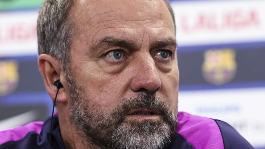 hansi flick dezamagit de fotbalistul care a decis sa plece de la barcelona trebuie sa si puna 100 din inima 696bf2b0c0cde