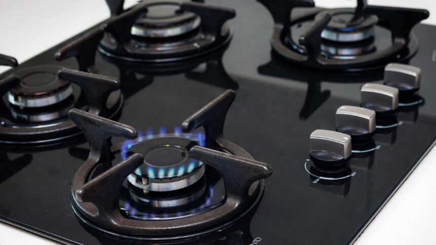 haos in sectorul 1 peste 3 000 de case si firme au ramas fara gaze din cauza unui incident produs la reteaua de distributie 6970c57a821b4