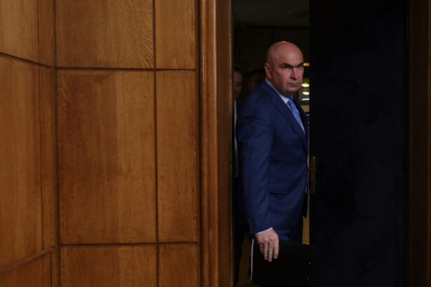 momente halucinante la botosani bolojan a fugit de romanii cu dizabilitati pe care i a umilit 696ce3b748b38