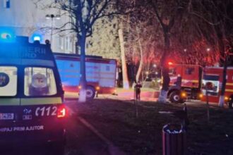 panica intr un cartier din falticeni incendiu puternic intr un bloc locatarii evacuati de urgenta 695abc1de82a3