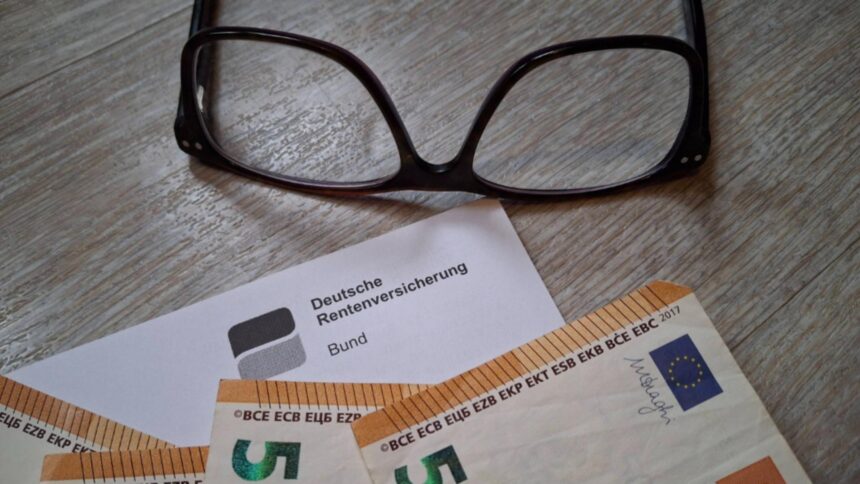 pensionare anticipata pentru romani conditiile care trebuie indeplinite 697af08982e52