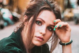 people who grew up in unstable homes often do 7 things differently than those raised with structure 696fbd0abaad6