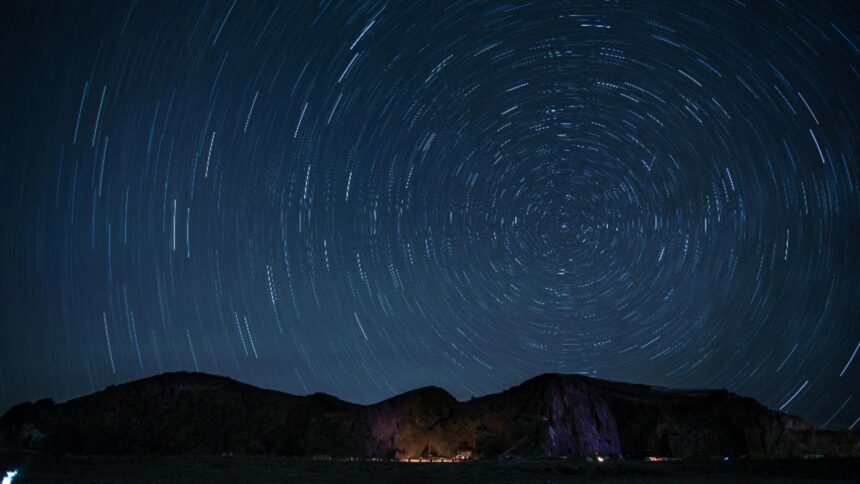 prima ploaie de meteori a anului 2026 cum putem observa quadrantidele si cand sunt vizibile 695663c9db597