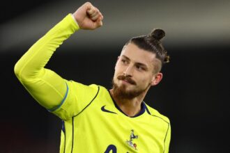 radu dragusin pe picior de plecare de la tottenham clubul din italia care monitorizeaza indeaproape transferul internationalului roman 695cdf371eb1e