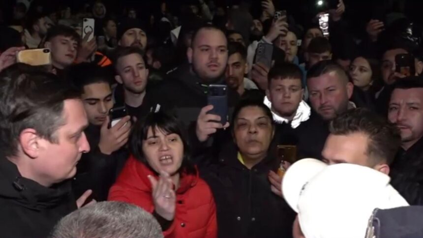 scandal la poarta bunicilor ucigasului lui mario minorul a fost scos din casa de jandarmi iar tatal a fost gasit ascuns in pod 6976856799e5e