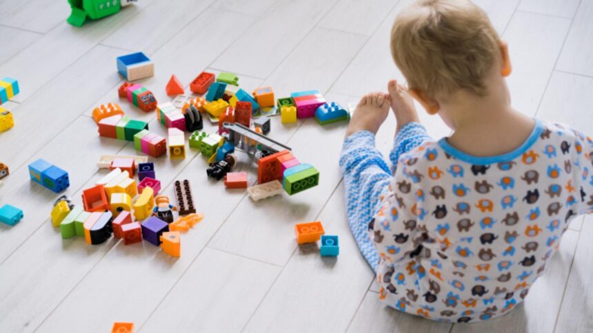 scena de cosmar in braila un copil a fost injunghiat de un alt minor pentru o simpla jucarie 696aab81aff6a