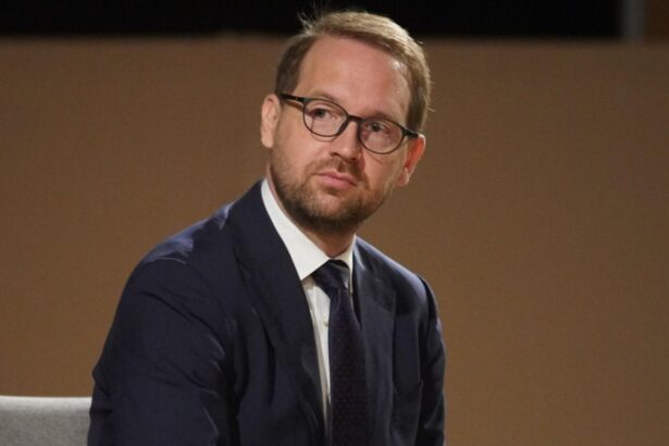 seful rezistilor atacuri dure la adresa magistratilor exercita puterea pentru propriile interese 696ce73073906