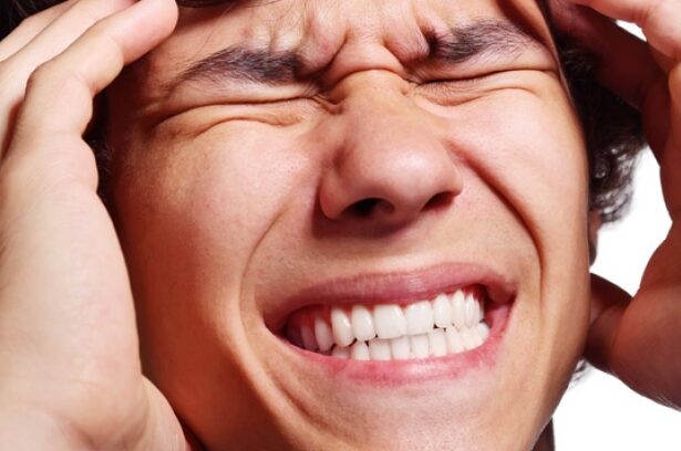 simptomele unui atac de cord ce trebuie sa stii pentru a putea preveni 695f9d3add12e