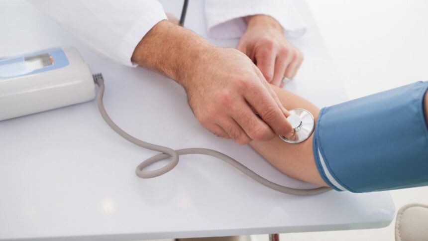 taierea primei zile de concediu medical loveste pacientii cronici si oncologici scrisoare deschisa catre bolojan nu e o corectie e painea pe o saptamana 695e01e953744