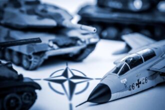 tensiuni in nato germania trimite o nava de razboi in marea nordului pentru a sprijini danemarca in fata pretentiilor sua 695d6d232d605