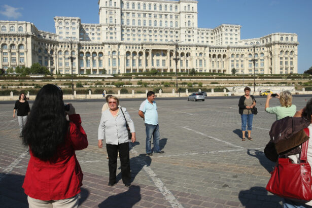 tot mai multe orase din romania au introdus taxe pentru turisti de la 1 ianuarie 2026 cati bani vor incasa primariile 6961169e65dea