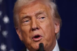 trump a anuntat ca venezuela este obligata sa cedeze sua intre 30 si 50 de milioane de barili de petrol planul impus de casa alba implementat de urgenta 695e289f5859a