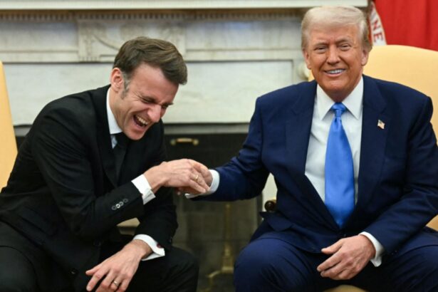 trump continua sa ameninte europa franta vizata de taxe de 200 la vin si sampanie dupa refuzul lui macron de a se alatura consiliului pentru pace 696f24433863e