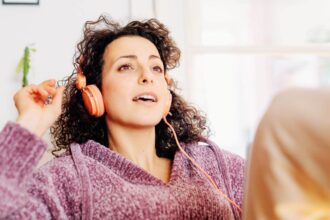 6 things happy parents do alone without feeling guilty about it 697ffedcd5277