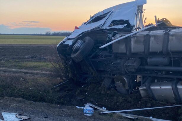 accident mortal intre doua autotrenuri pe dn 56a in mehedinti 6995f80f9a298