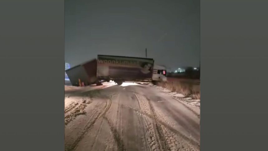 alerta infotrafic centura capitalei blocata total intre domnesti si bragadiru in urma unui accident de tir video 69994abbc5638