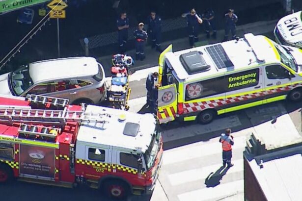 atac armat in australia un mort si doi raniti grav dupa ce un barbat a injunghiat persoane la intamplare video 699410be0193c