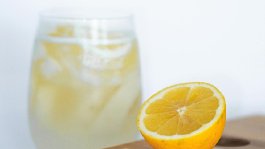 cea mai simpla reteta de limoncello pe care o poti face acasa gustul autentic al vacantelor in italia 69930558ca760