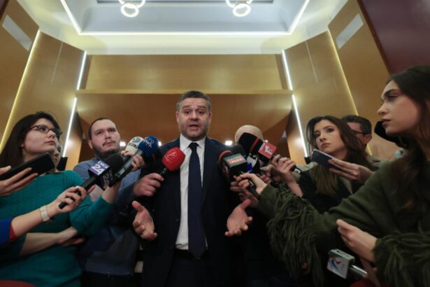 ciprian ciucu se spala pe maini de craterele de pe sosele pe cine da vina edilul 69a17b9246093