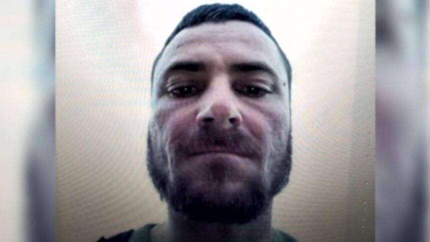 emil ganj este cautat de mai bine de 7 luni pentru crima in tot acest timp zeci de politisti il cauta si reclama neplata orelor suplimentare 698c36cd4c8d7