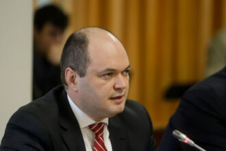 exclusiv presiunea pe datoria publica se mentine avertismentul economistului ionut dumitru legat de deficit si bugetul romaniei 69832a1f6b855