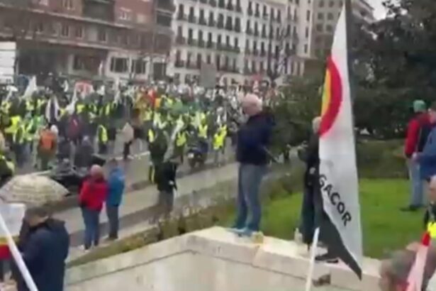 fermierii au iesit in strada revolta pe mercosur in spania 698c693e8fd23