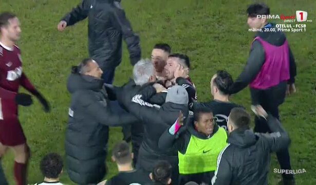 galerie foto bataie generala dupa cfr cluj u cluj cristiano bergodi eliminat dupa ce a luat de gat un jucator 6987a9c23651b