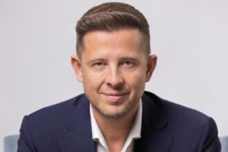 hubert thuma il acuza pe ciucu de lipsa de respect fata de ilfov si ameninta cu suspendarea autorizatiilor ilfovenii nu sunt cetateni de mana a doua 699b5b5ad49c5