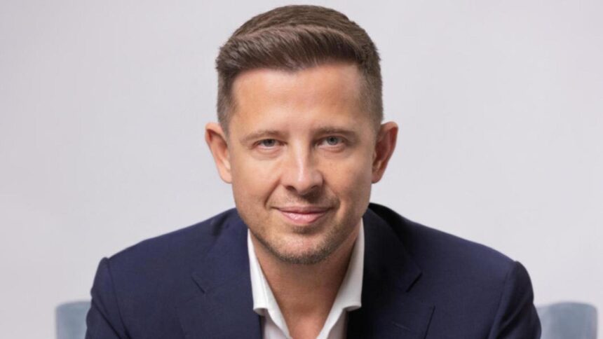 hubert thuma il acuza pe ciucu de lipsa de respect fata de ilfov si ameninta cu suspendarea autorizatiilor ilfovenii nu sunt cetateni de mana a doua 699b5b5ad49c5