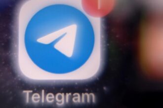 kremlinul ii lasa pe rusi fara telegram ce motiv au gasit autoritatile pentru a restrictiona accesul la cea mai populara aplicatie din rusia 698b5136312d1