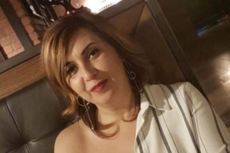 noi detalii in cazul crimei din arad laura crisan a fost data in judecata de propria fiica femeia este acuzata ca si a ucis tatal 699ea6ff9858b