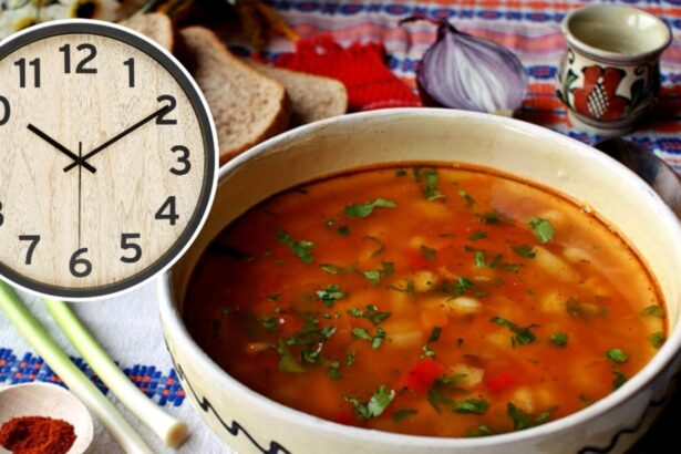 ora maxima la care poti sa mananci ciorba medicii au dezvaluit secretul pentru o digestie corecta 698b2f3ab2250