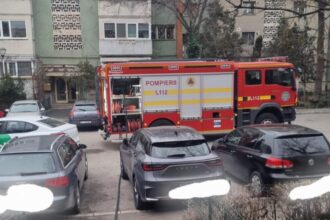 panica intr un bloc din craiova dupa izbucnirea unui incendiu locatarii s au autoevacuat 6989bcb9348d3