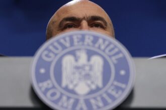 reactia guvernului la protestele masive din tara orice tratament are si efecte adverse 698dc8d895ce1