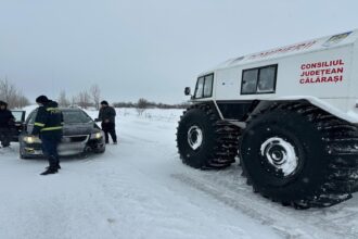 romania sub nameti patru drumuri judetene din braila blocate din cauza zapezii si a poleiului 6999fbb2097ef