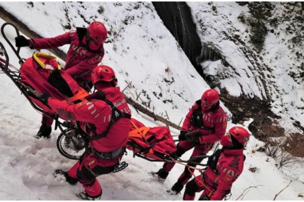 salvamont avertizeaza pericole majore pentru schiorii care ies in afara partiilor amenajate 69a16ae21df74