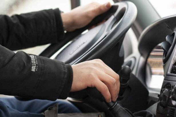 sofer de ride sharing amendat la cluj dupa ce a intors pe trecerea de pietoni pentru a si lua clientii 69986079bcde0