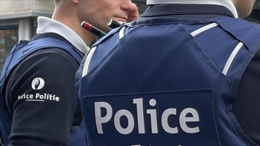 un adolescent de 15 ani a fost stropit cu benzina si incendiat de un grup de minori din belgia nu am mai vazut niciodata o asemenea violenta alerga in toate directiile tipand 6980ae1814448