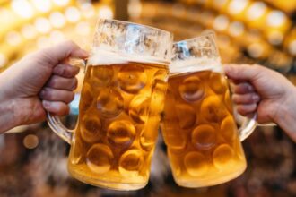 un gigant al berii va concedia pana la 6000 de angajati la nivel global compania detine patru fabrici in romania 698cb9f1558b1