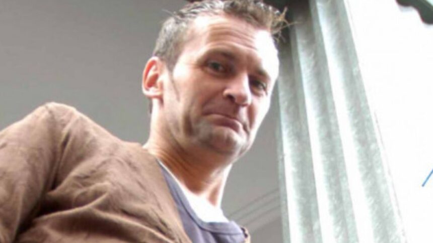 video gica craioveanu nu se teme de grupa romaniei din nations league uitati va la el pare ca si a pus ghetele invers 69973b39aa783