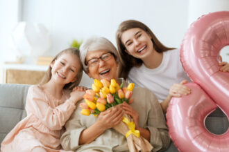 8 martie 2026 ce semnificatie are ziua femeii si cum a devenit una dintre cele mai iubite sarbatori 69ad99ebb3093