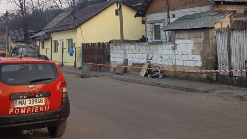 alunecare de teren in slatina 25 de persoane relocate printre care si 9 copii doua locuinte afectate 69a7cdca4fa0b