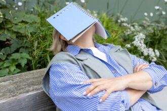 astenia de primavara 2026 simptomele care pot fi confundate cu depresia explicatiile specialistilor pentru oboseala fizica resimtita 69b4fc3c5a2cb