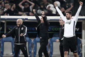 bataie in vestiar fostul secund al lui razvan lucescu l a atacat pe presedinte 69c04020cc80f