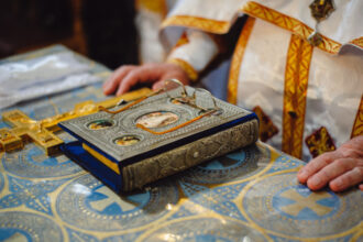 calendar ortodox martie 2026 sarbatori cu cruce rosie si praznice importante in postul pastelui 69a3c94b5445f