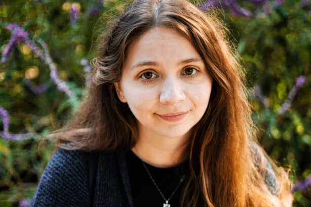 expert says people raised by nothings ever good enough parents often struggle with 7 things as adults 69a8a61a6f404